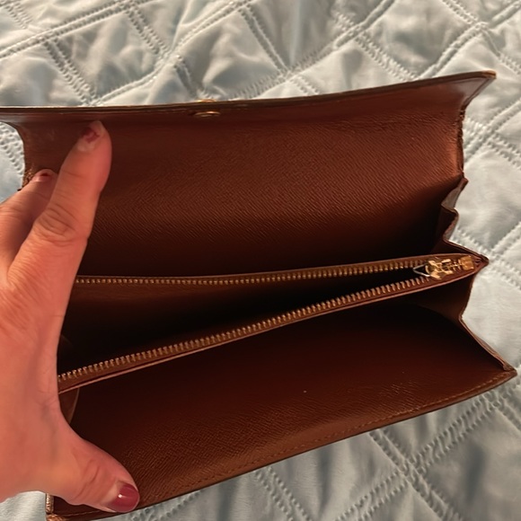 Monogram Sarah Wallet - Picture 3 of 9